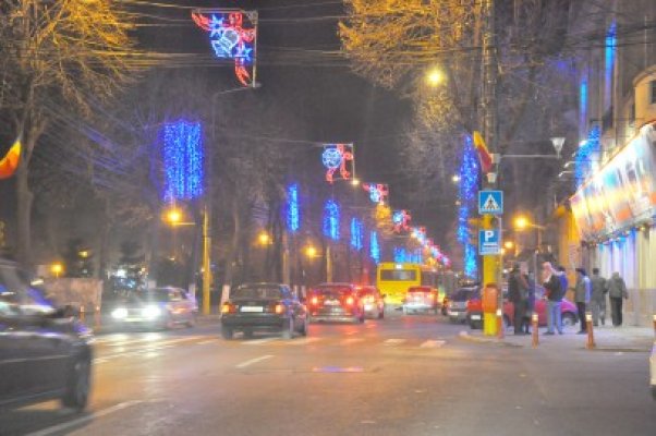 Rămânem fără iluminat festiv?! Primăria nu a semnat contractul